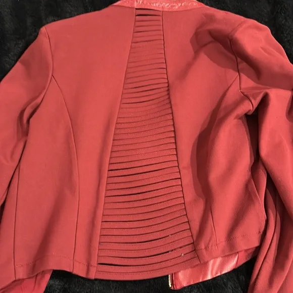 Jacket - Picture 2 of 3